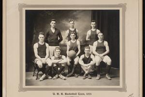 1921 Basketball (Men) Sports Photo