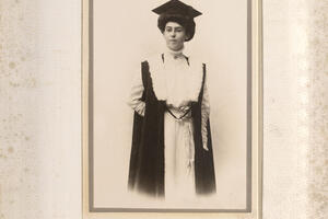 1909 A Verna Brown