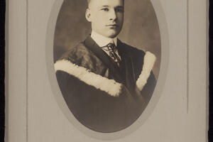 1915 Earl Douglas Oulton